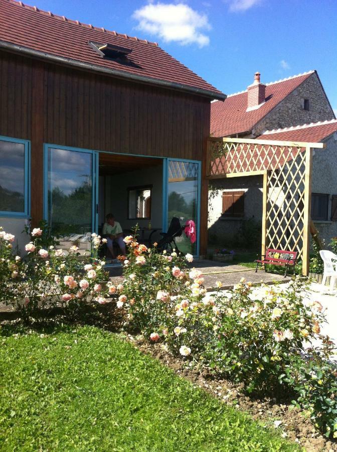 Gite De La Roseraie Louchy-Montfand Eksteriør bilde